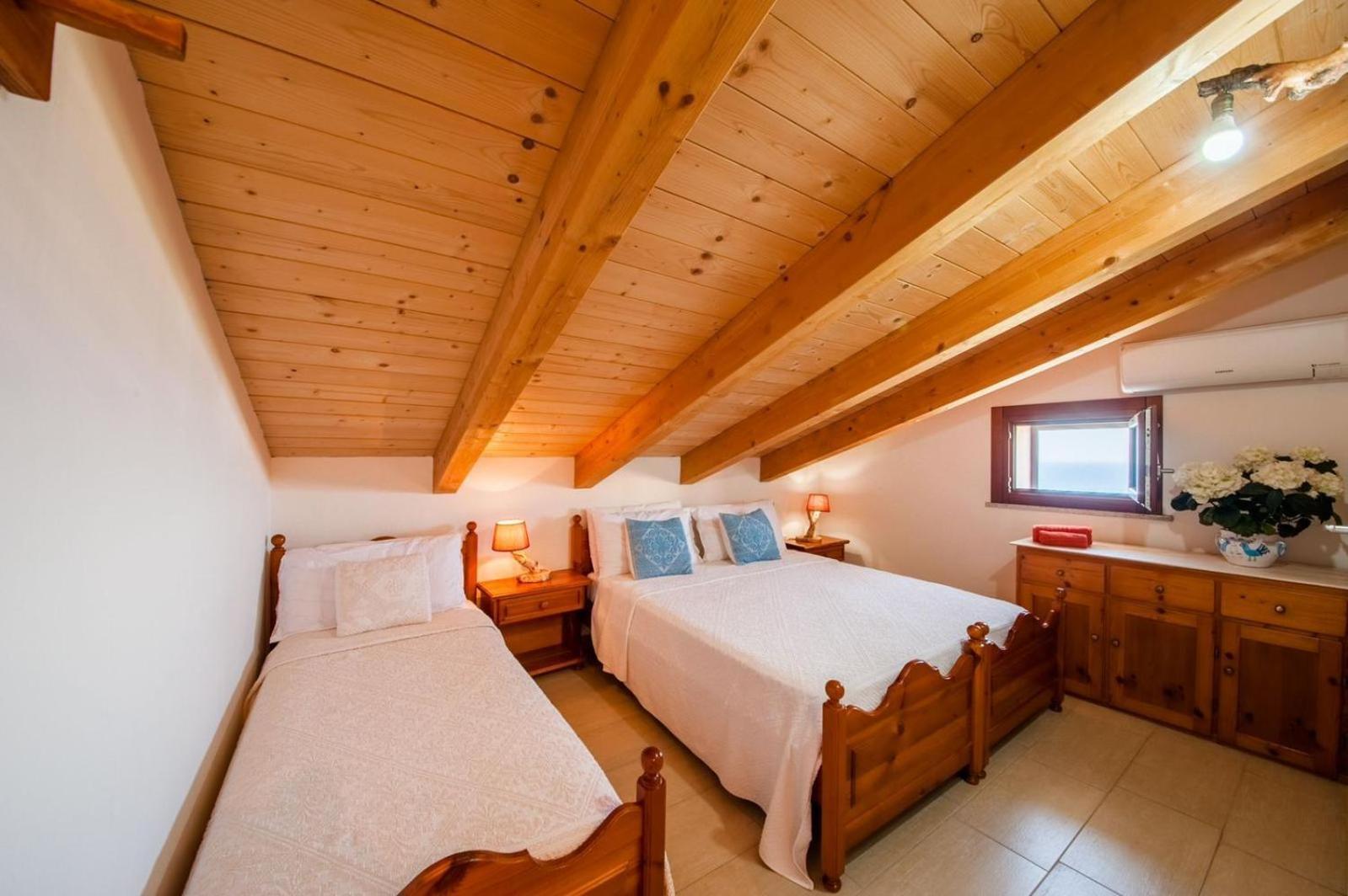 La Casa Di Mannazzotta 2 Bed and Breakfast Castelsardo Buitenkant foto